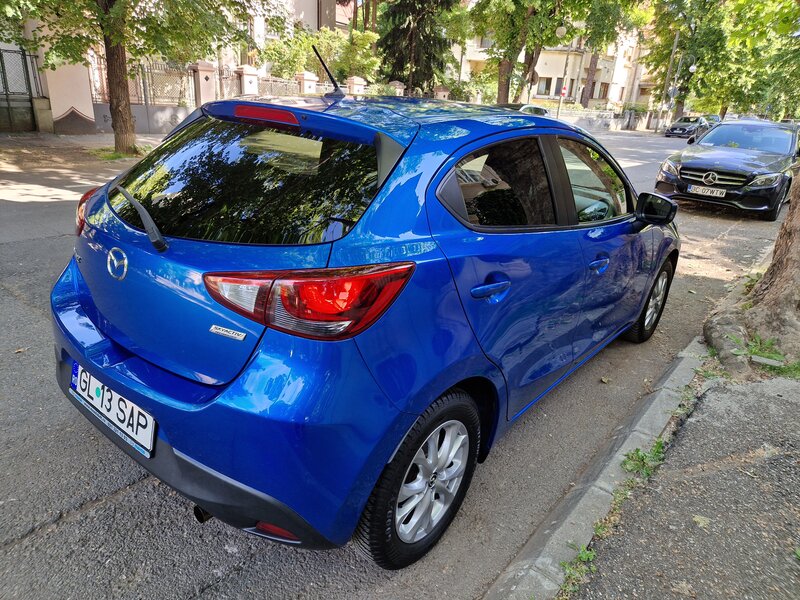 Mazda 2